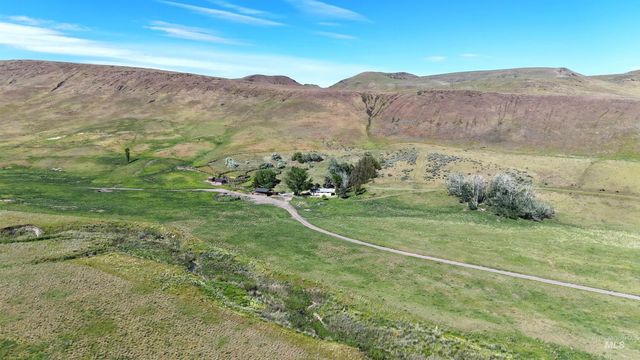 114 Paddock Valley Rd, Payette, ID 83661