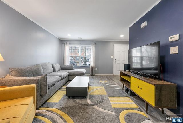 2014 Beatrice Court 2014, Mahwah, NJ 07430