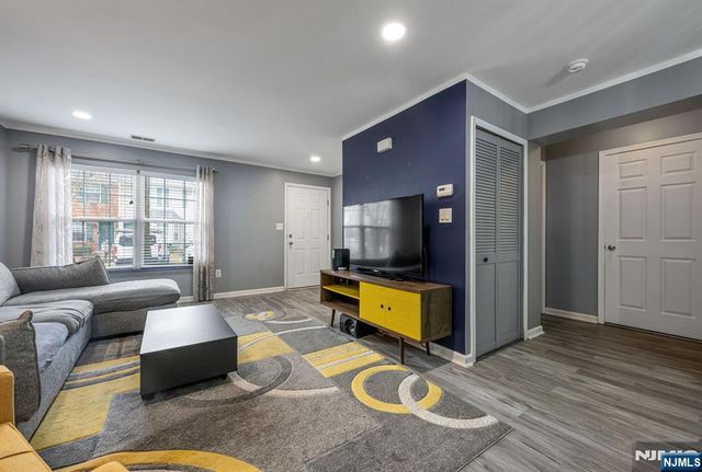 2014 Beatrice Court 2014, Mahwah, NJ 07430