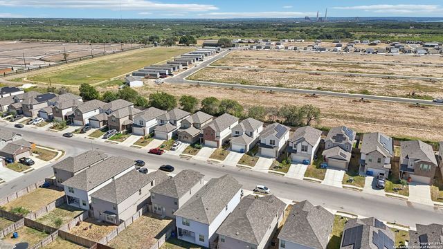 10514 GREEN LAKE DR, San Antonio, TX 78223