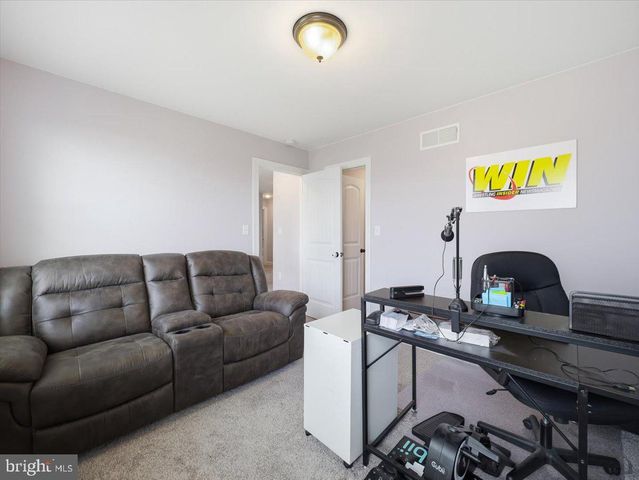 2006 JELENA ROAD, Shippensburg, PA 17257
