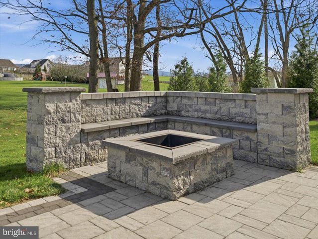 2006 JELENA ROAD, Shippensburg, PA 17257