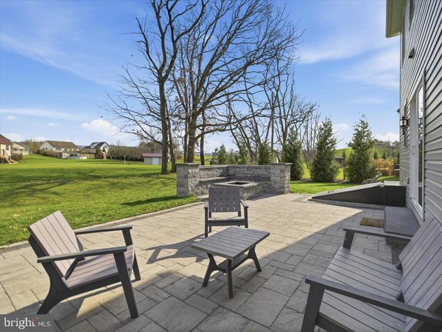 2006 JELENA ROAD, Shippensburg, PA 17257