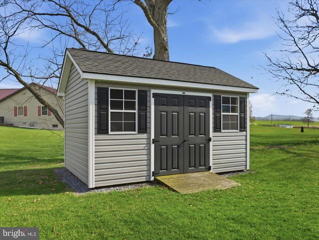 2006 JELENA ROAD, Shippensburg, PA 17257