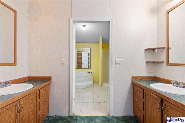 1903 Mercedes Way, Florence, SC 29506