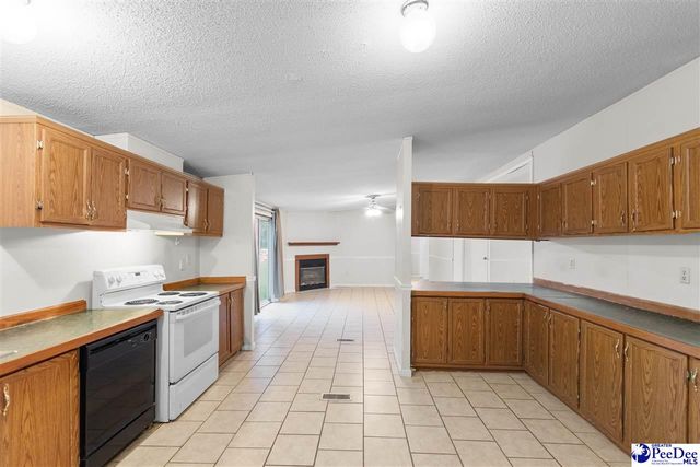 1903 Mercedes Way, Florence, SC 29506