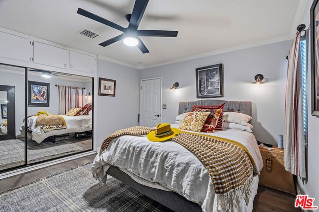 5401 Columbus Avenue, Sherman Oaks, CA 91411