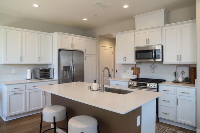 612 Josephine Avenue, Madera, CA 93636