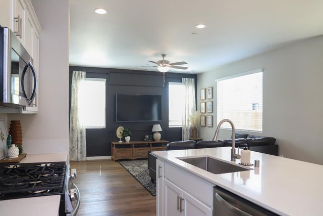 612 Josephine Avenue, Madera, CA 93636