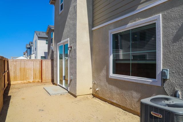 612 Josephine Avenue, Madera, CA 93636