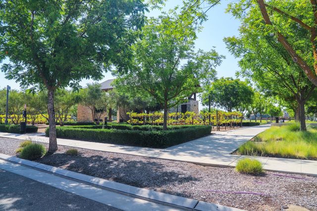 612 Josephine Avenue, Madera, CA 93636