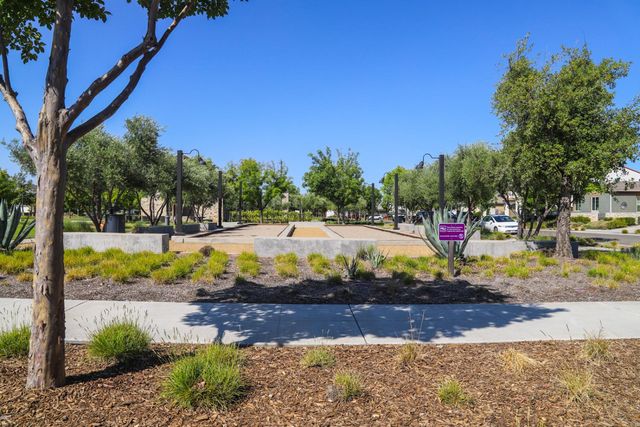 612 Josephine Avenue, Madera, CA 93636