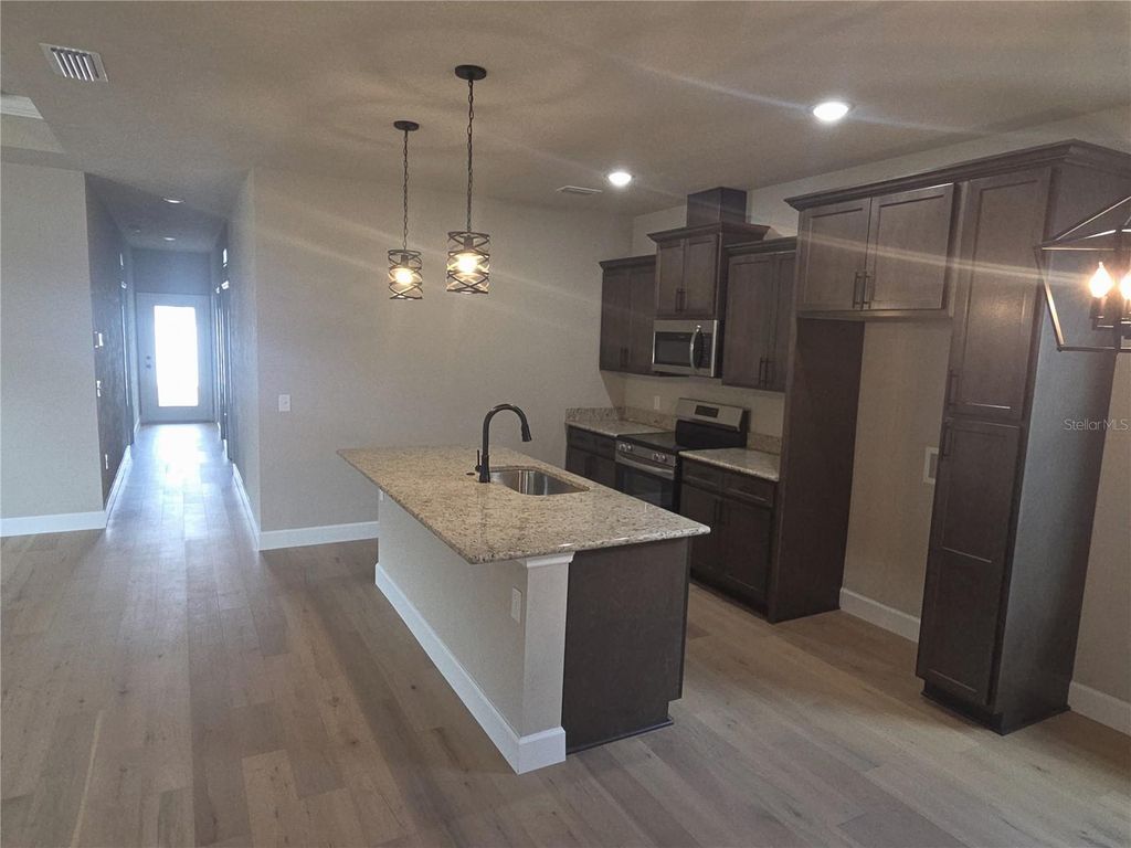 Image 6 of property listing at 24338 SW 18TH LANE, Newberry, FL 32669