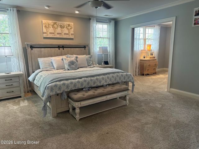 211 Pepperbush Rd, Louisville, KY 40207