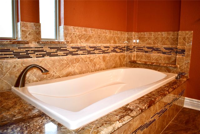 908 Mccoy Drive, Irving, TX 75062