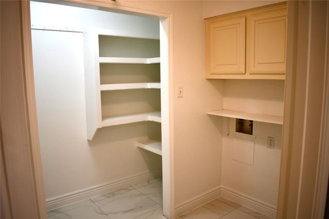 908 Mccoy Drive, Irving, TX 75062