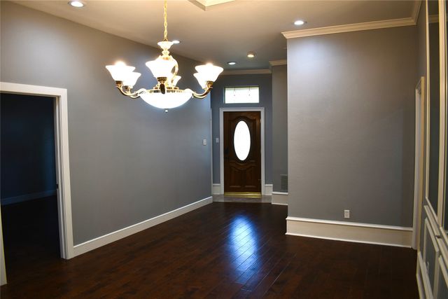 908 Mccoy Drive, Irving, TX 75062