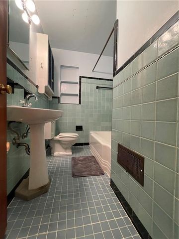 1818 Briarlake Circle, Decatur, GA 30033