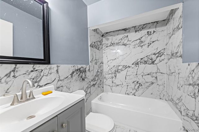 21034 Audrey Avenue, Warren, MI 48091