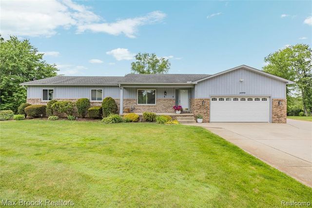 2000 Matthew Street, Commerce Twp, MI 48390