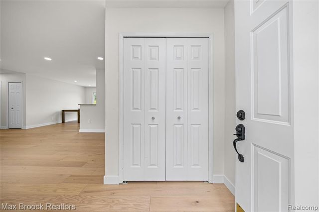 2000 Matthew Street, Commerce Twp, MI 48390