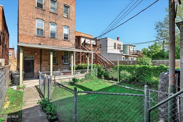 1040 5th Avenue, Troy, NY 12180