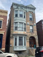 1040 5th Avenue, Troy, NY 12180