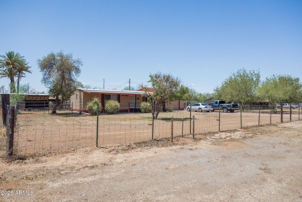 11822 N MCGEE Road, Valley Farms, AZ 85191 — photo 2