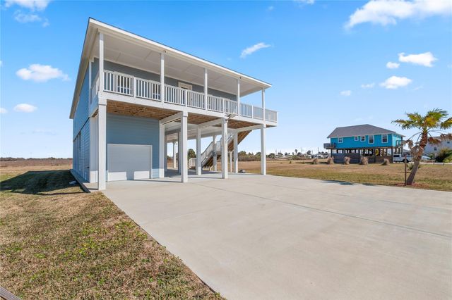 18035 Shaman Drive, Galveston, TX 77554