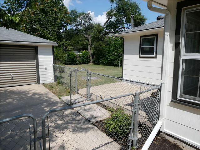 1206 MADISON Ave, Austin, TX 78757