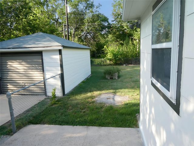 1206 MADISON Ave, Austin, TX 78757