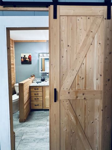 506 W Grand Avenue, Comanche, TX 76442