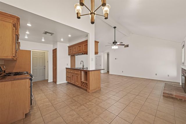 2510 Old Fort Road, Sugar Land, TX 77479