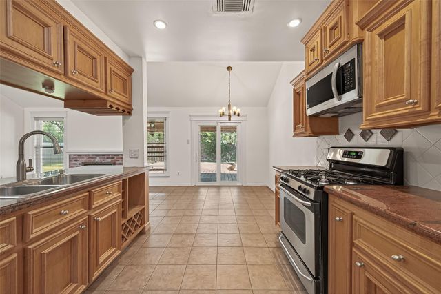 2510 Old Fort Road, Sugar Land, TX 77479