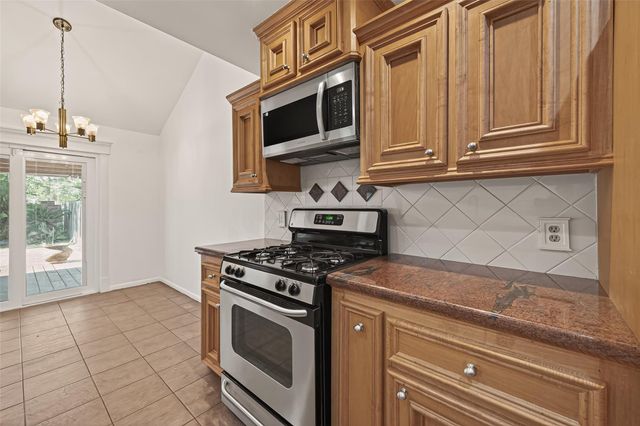 2510 Old Fort Road, Sugar Land, TX 77479