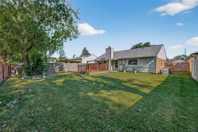 2510 Old Fort Road, Sugar Land, TX 77479