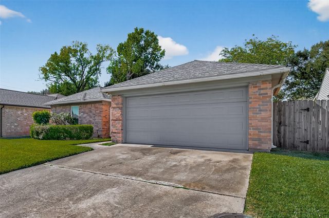 2510 Old Fort Road, Sugar Land, TX 77479