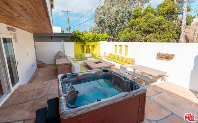 27112 Malibu Cove Colony Drive, Malibu, CA 90265