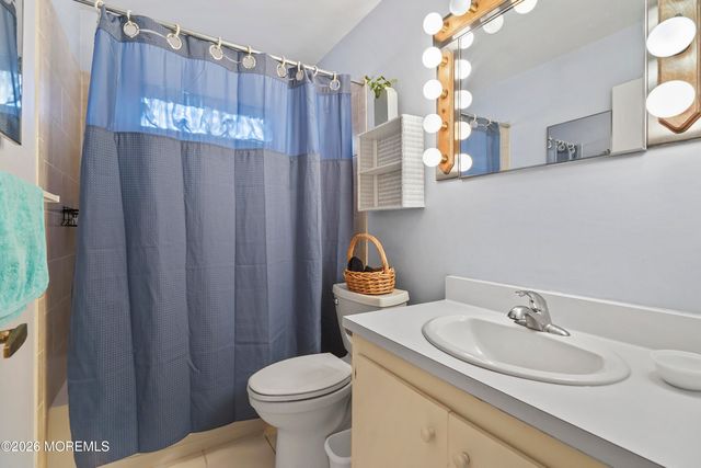 33 Appleby Place, Manchester, NJ 08759