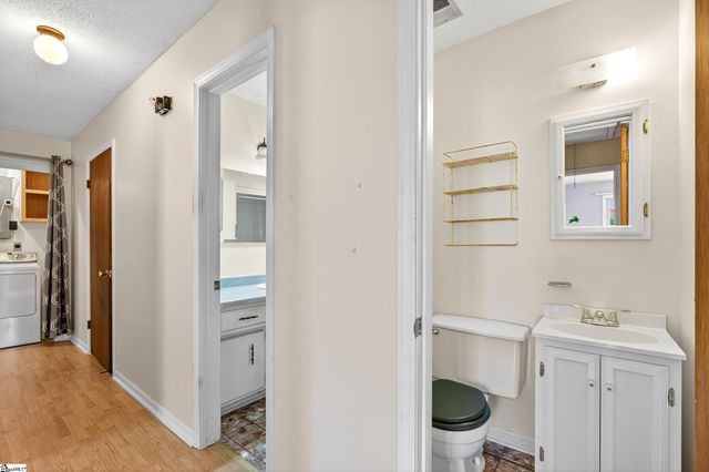 109 Edgewood Avenue, Easley, SC 29640