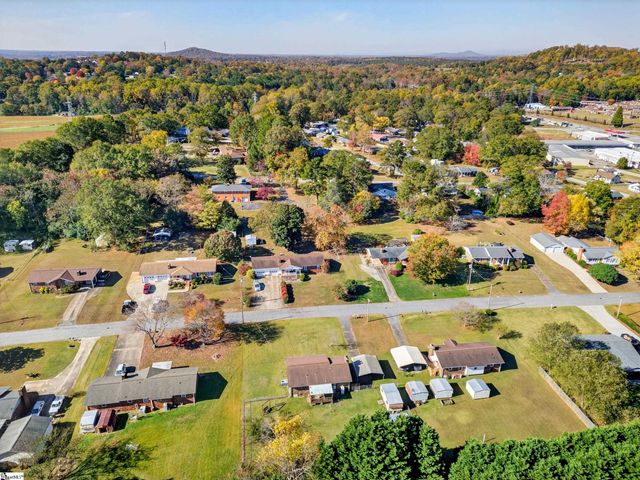 109 Edgewood Avenue, Easley, SC 29640