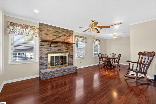 109 Edgewood Avenue, Easley, SC 29640