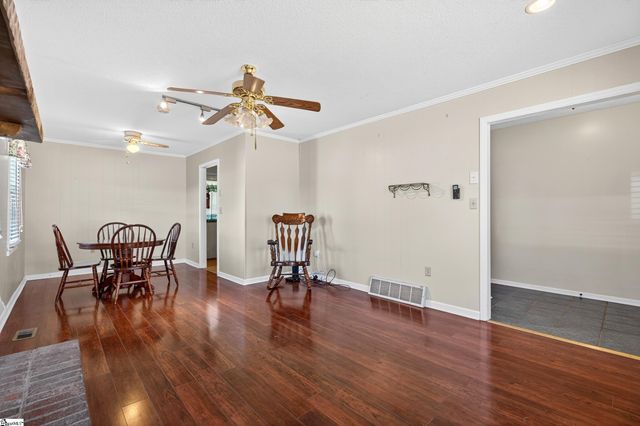 109 Edgewood Avenue, Easley, SC 29640