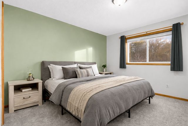 25578 Forest Boulevard, Wyoming, MN 55092