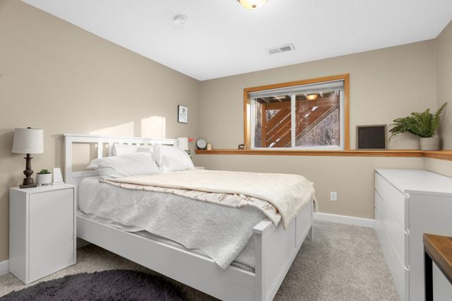 25578 Forest Boulevard, Wyoming, MN 55092