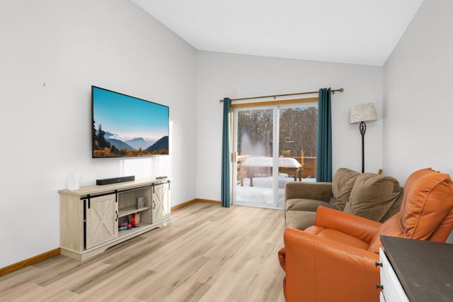 25578 Forest Boulevard, Wyoming, MN 55092