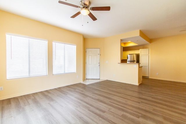 1406 W Emerald Avenue Unit 131, Mesa, AZ 85202