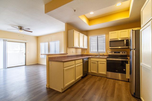 1406 W Emerald Avenue Unit 131, Mesa, AZ 85202