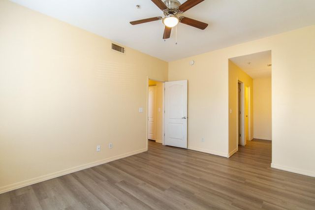 1406 W Emerald Avenue Unit 131, Mesa, AZ 85202