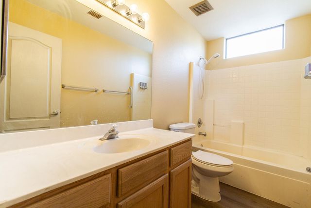 1406 W Emerald Avenue Unit 131, Mesa, AZ 85202